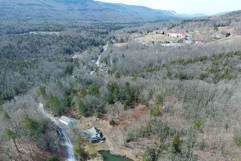 Huckleberry Point trail head aerial pano